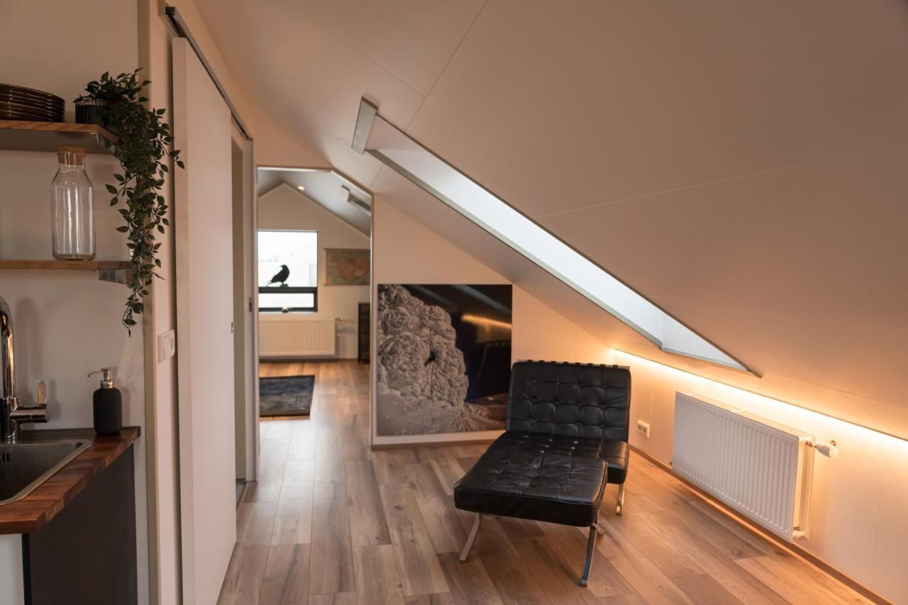 Apartment Scenic Penthouse - Ocean View & Skylight Windows *