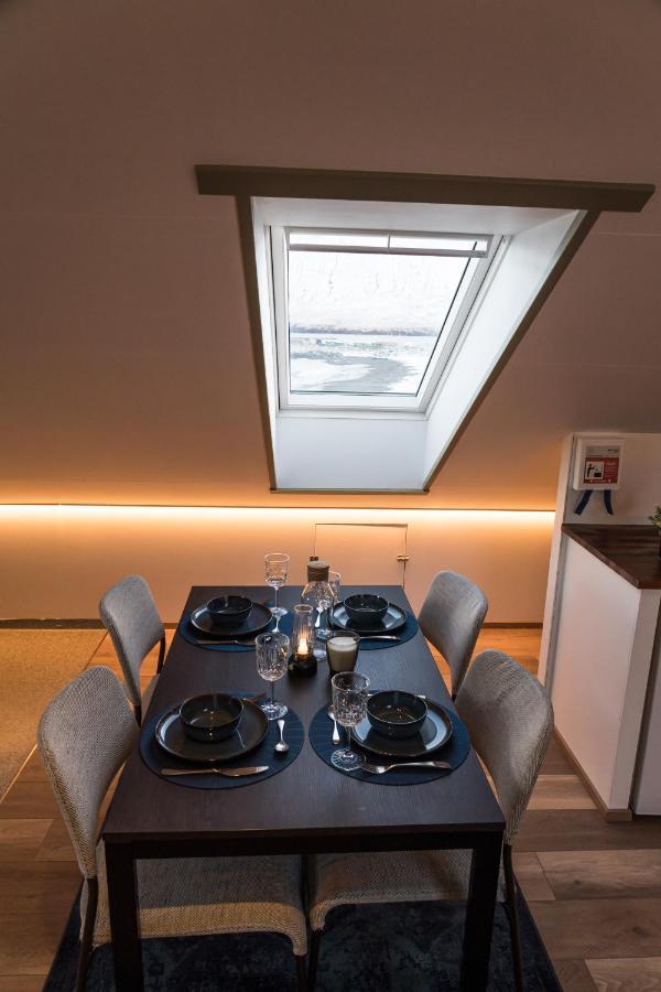 Scenic Penthouse - Ocean View & Skylight Windows Siglufjordur